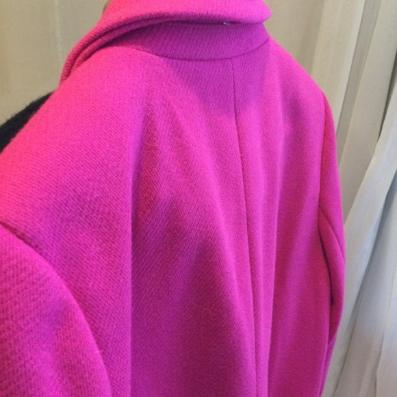 BCBG Maxazria Fuchsia Coat MEDIUM - Picture 3 of 7